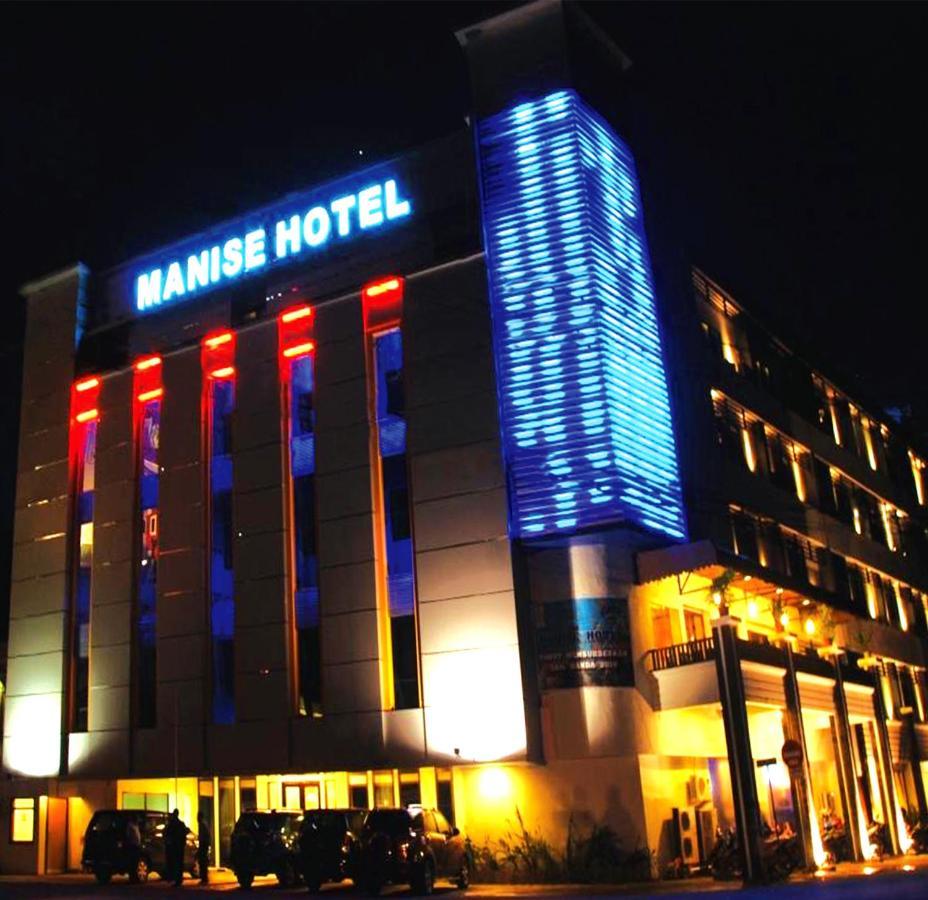 Manise Hotel Амбон Екстер'єр фото