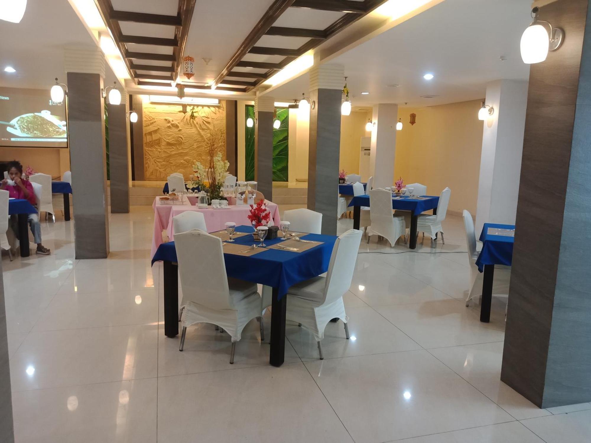 Manise Hotel Амбон Екстер'єр фото