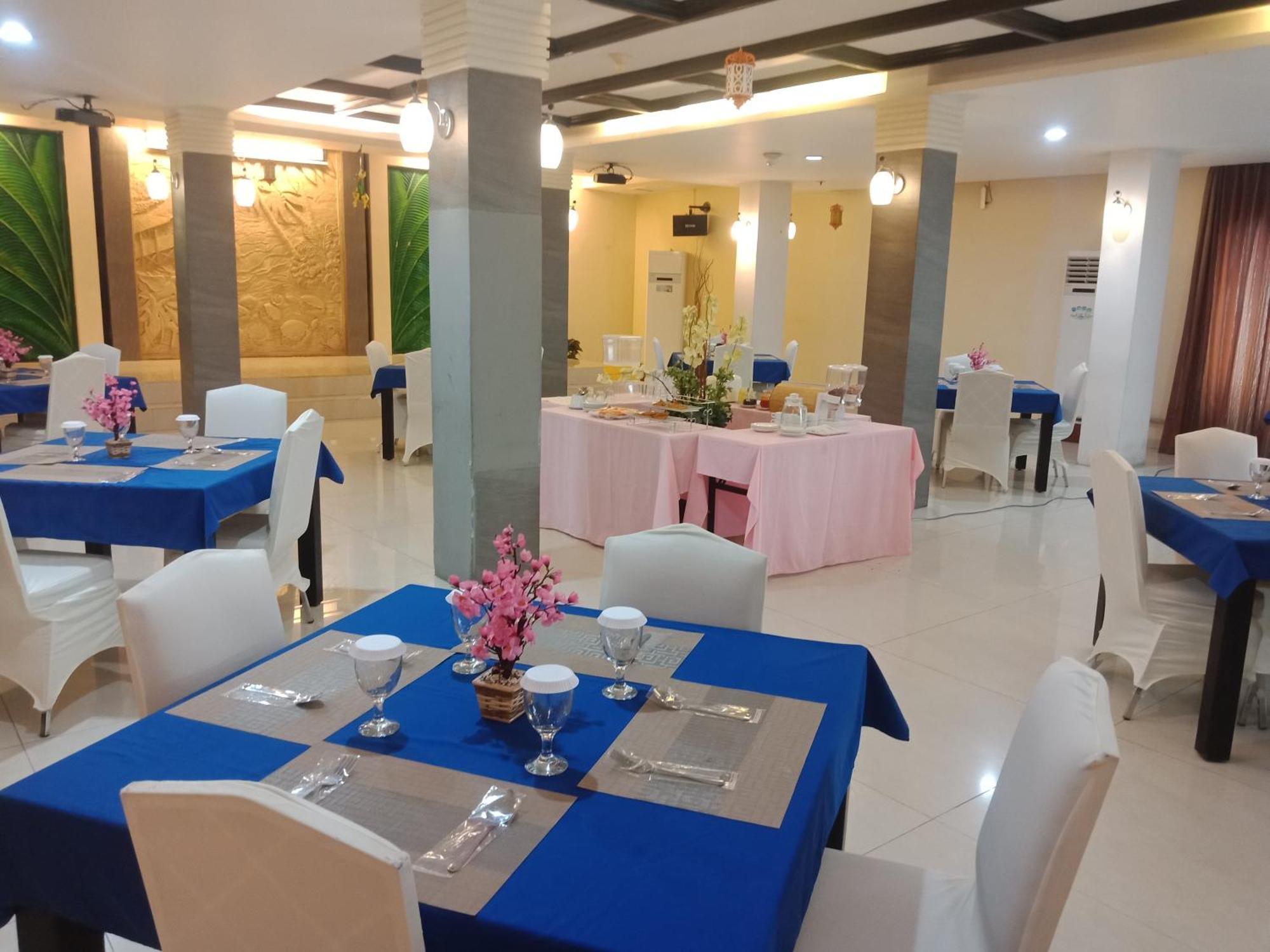 Manise Hotel Амбон Екстер'єр фото