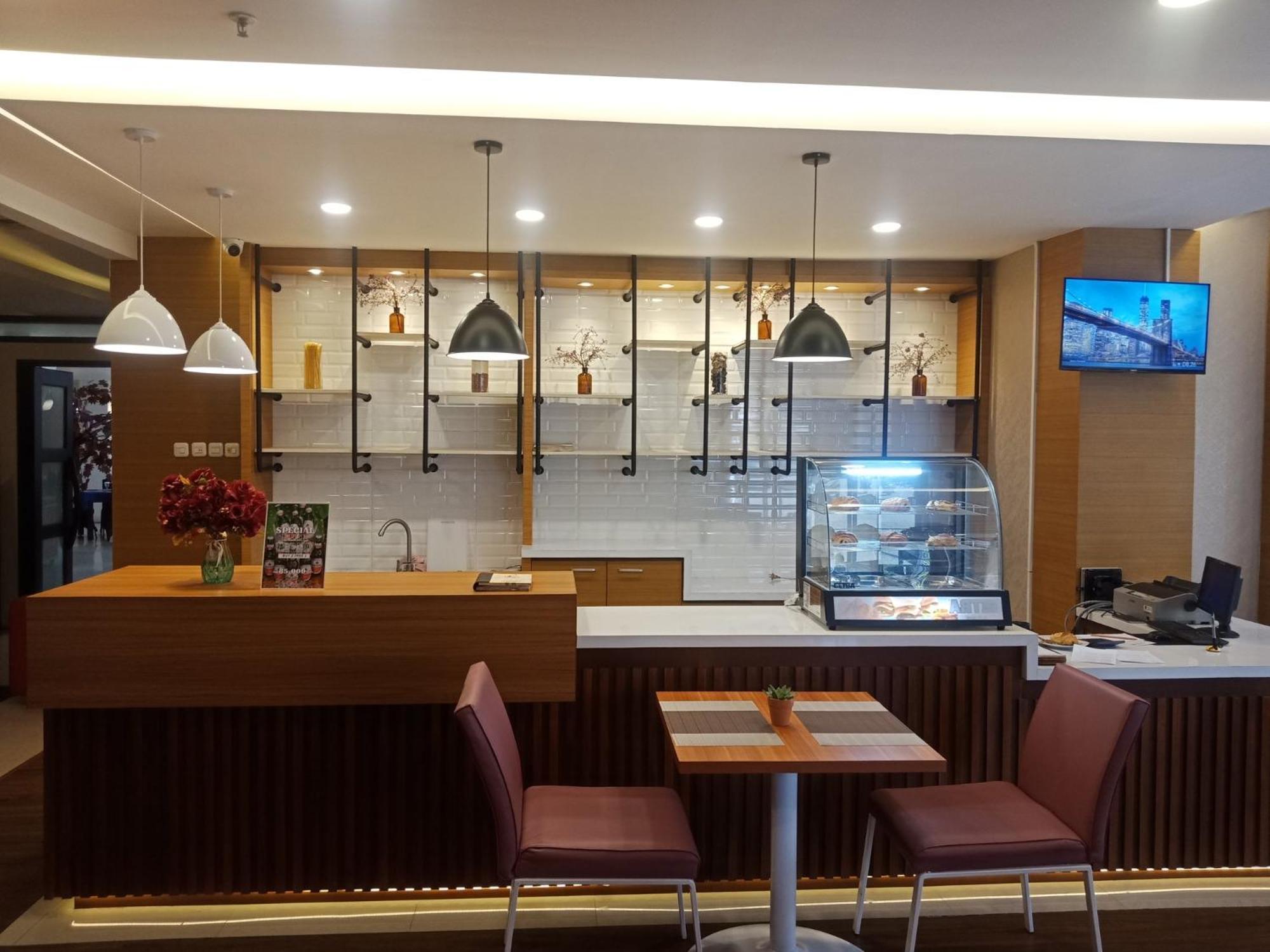 Manise Hotel Амбон Екстер'єр фото