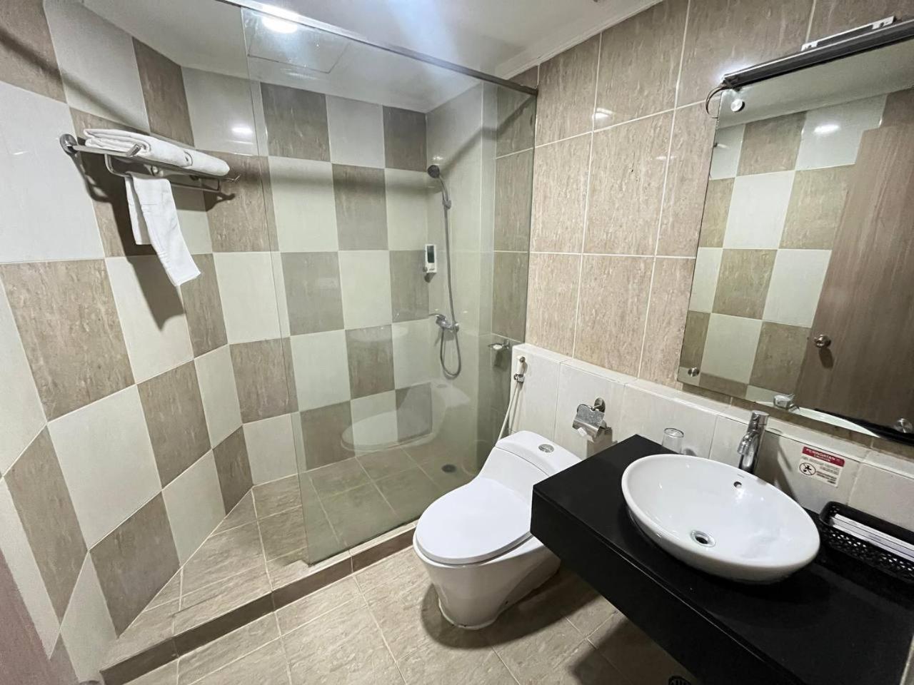 Manise Hotel Амбон Екстер'єр фото